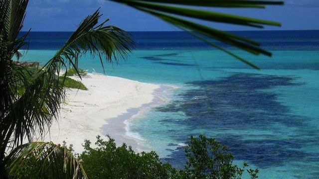 Shoal Bay Beach